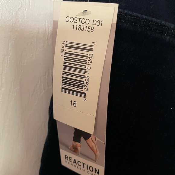 Kenneth Cole Jeans - Picture 2 of 3